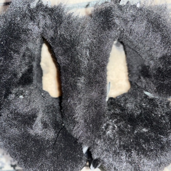 UGG Gita Bow Mini - Womens 6 - Picture 9 of 9